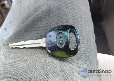 2008 Kia Sedona Lx z USA, uszkodzony, nr VIN KNDMB233786266332